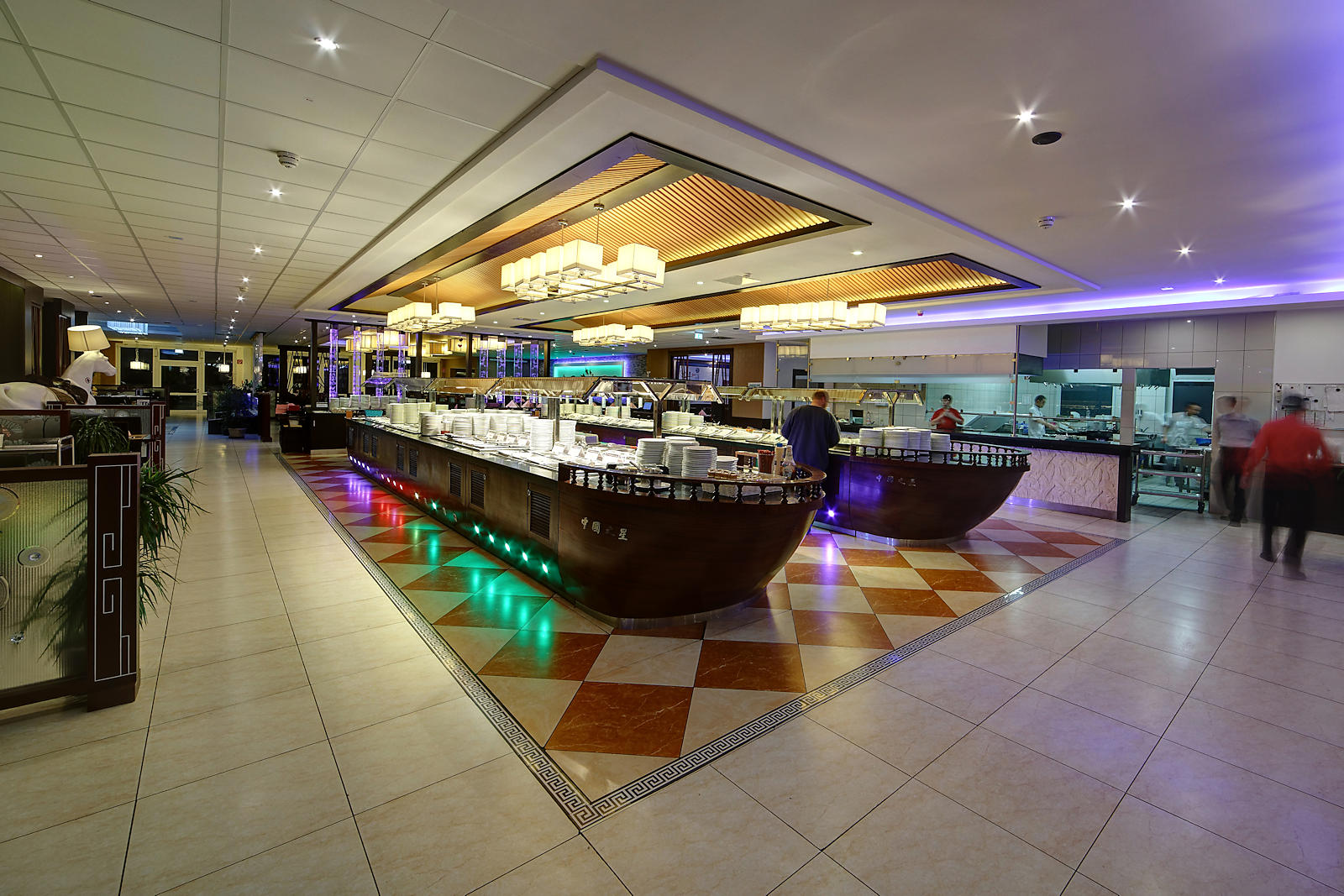 Innenarchitektur Restaurant Minden: Dokumentation Umbau eines ehemaligen Supermarktes in ein großes chinesisches Buffet-Restaurant